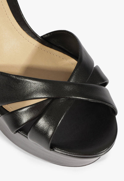 Keefa Sandal - Schutz Shoes