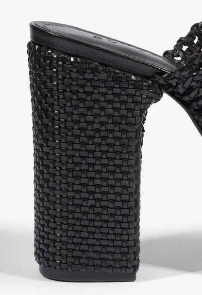 Aberdeen Platform Sandal - Schutz Shoes